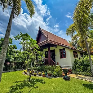 Semesteranläggning (resort) Baan Thai Lanta, Ko Lanta